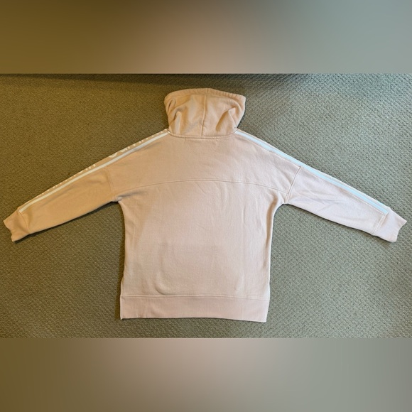 Calvin Klein Women’s Performance Graphic Sleeve Light Melon Sweatshirt Size M - Picture 3 of 10